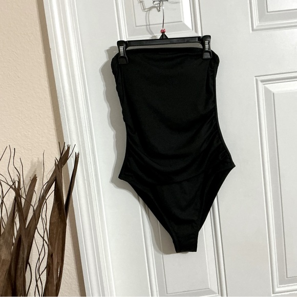 Women’s High Leg Bandeau One Piece Swimsuit Size S (4-6) - Picture 5 of 10